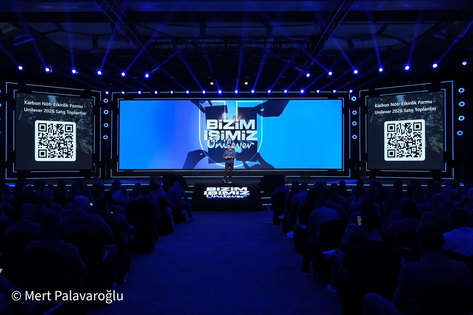 Mert Palavaroğlu Sahne 17 — Kurumsal Etkinlik Sunucusu, Showman